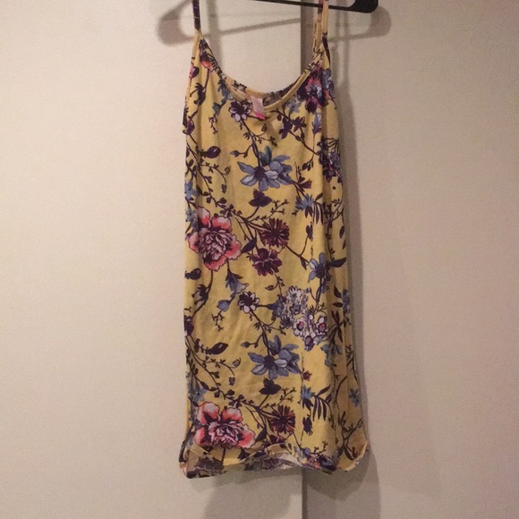 Flowing Spring 2 piece dress - Picture 3 of 4